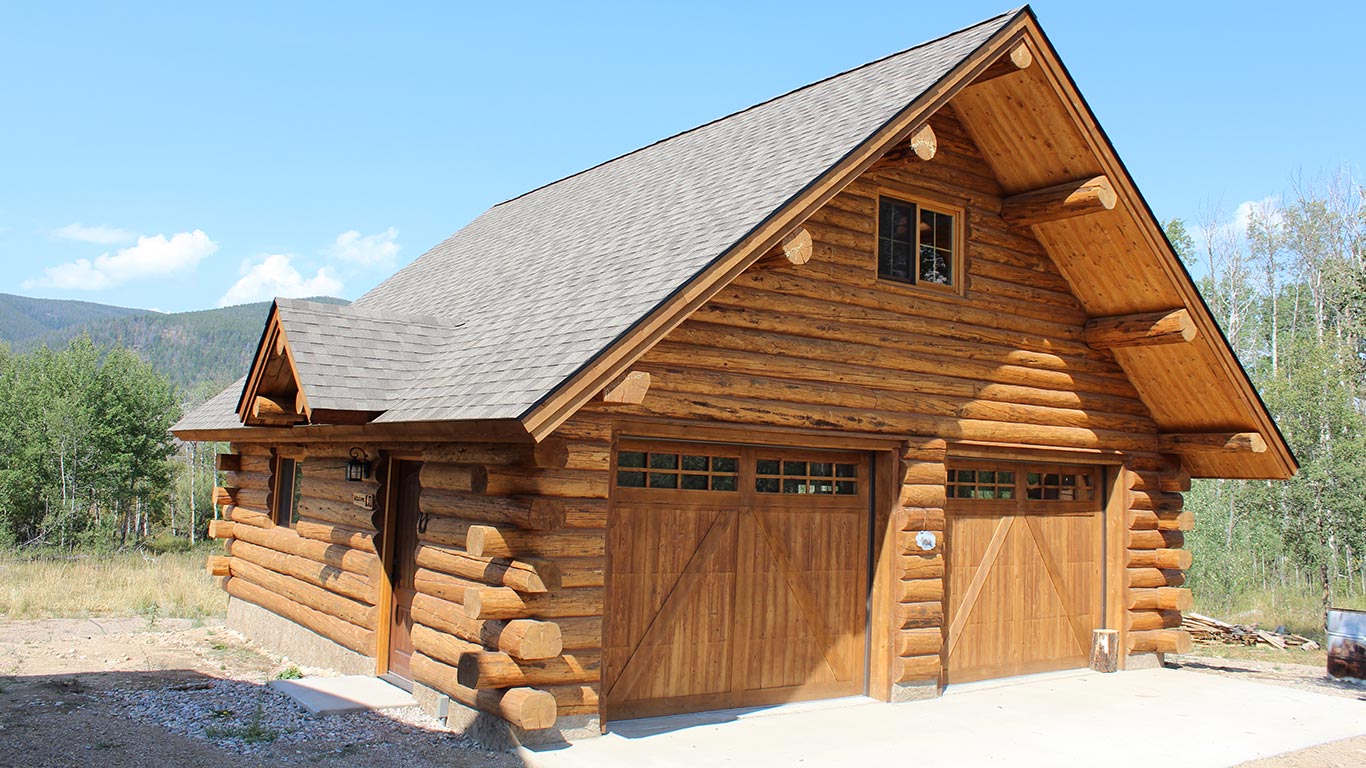 Garages and Barns - Meadowlark Log Homes