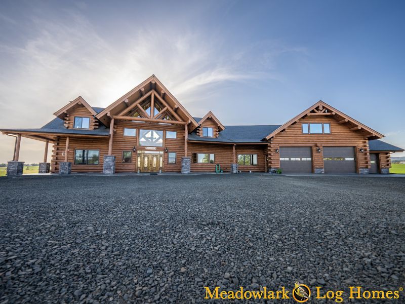 Featured Gallery - Meadowlark Log Homes